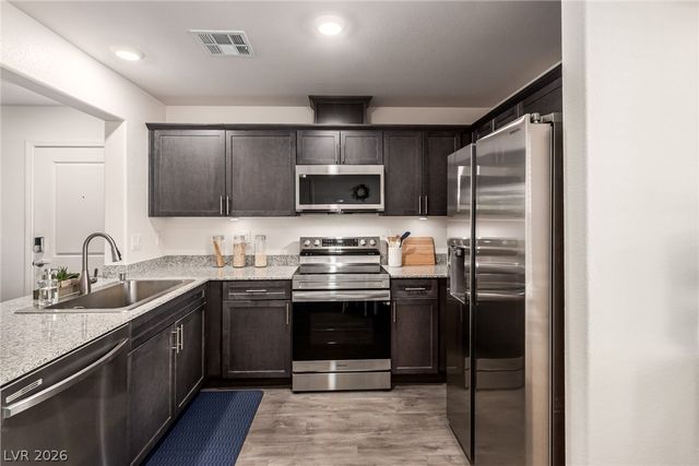 2829 Champagne Gold Avenue, North Las Vegas, NV 89086