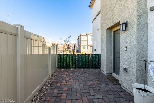 2829 Champagne Gold Avenue, North Las Vegas, NV 89086