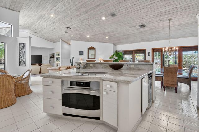 22519 W Esplanada Cir W W, Boca Raton, FL 33433