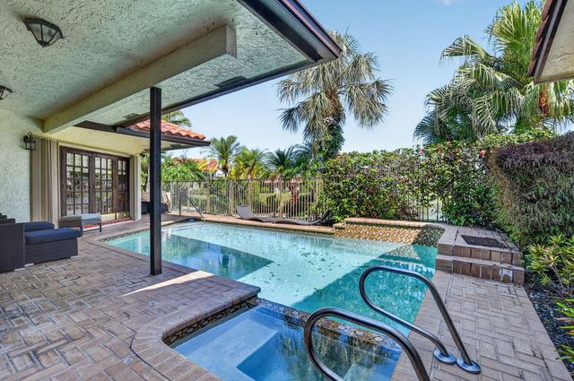 22519 W Esplanada Cir W W, Boca Raton, FL 33433
