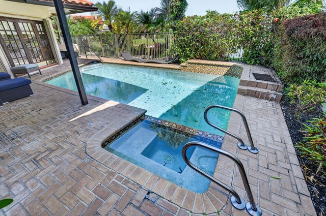 22519 W Esplanada Cir W W, Boca Raton, FL 33433