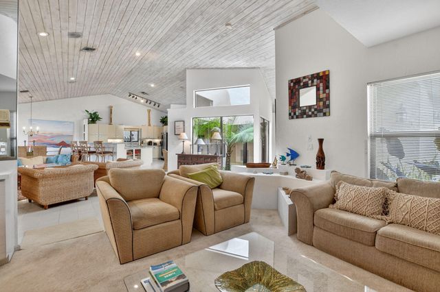 22519 W Esplanada Cir W W, Boca Raton, FL 33433