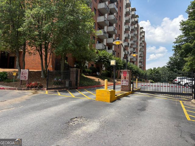 300 Johnson Ferry Road NE B311, Atlanta, GA 30328