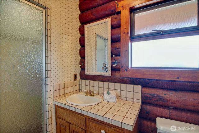 17368 Maple Lane, La Conner, WA 98257