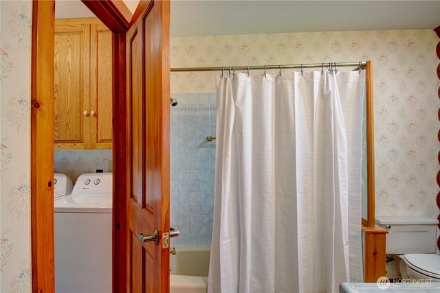 17368 Maple Lane, La Conner, WA 98257