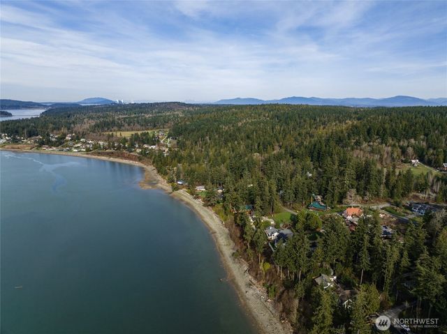 17368 Maple Lane, La Conner, WA 98257