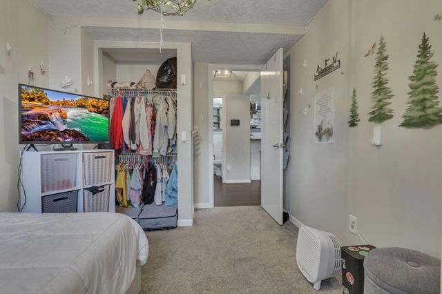 6477 Buckeye Path Drive S, Grove City, OH 43123