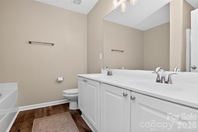 530 Doughton Lane, Charlotte, NC 28217