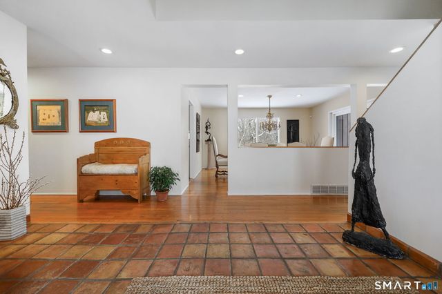 53 Rock Hill Road, Woodbridge, CT 06525