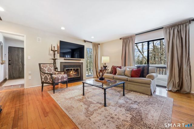 53 Rock Hill Road, Woodbridge, CT 06525