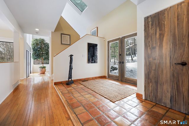 53 Rock Hill Road, Woodbridge, CT 06525