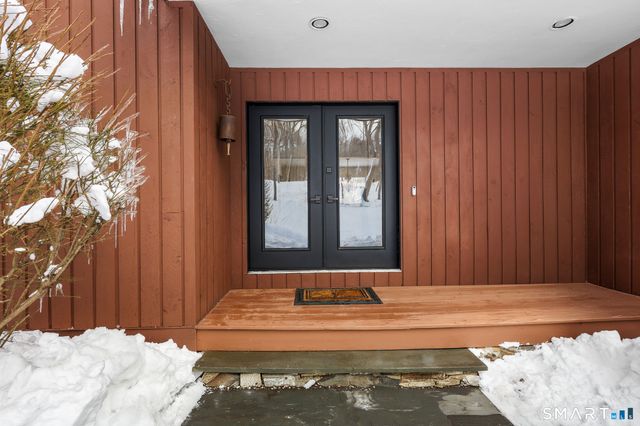 53 Rock Hill Road, Woodbridge, CT 06525