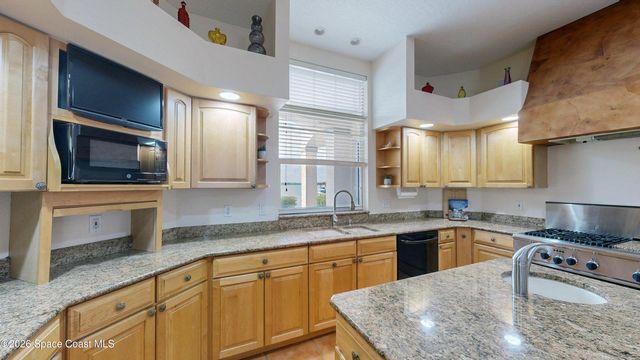650 Loggerhead Island Drive, Satellite Beach, FL 32937