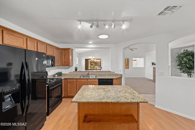 1755 N Vía Cananea, Green Valley, AZ 85614