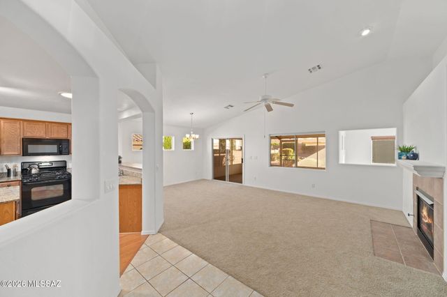 1755 N Vía Cananea, Green Valley, AZ 85614
