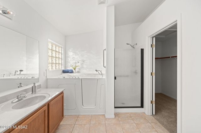 1755 N Vía Cananea, Green Valley, AZ 85614