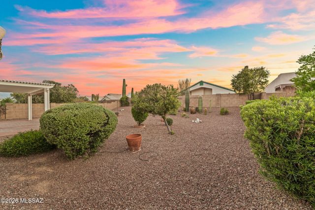 1755 N Vía Cananea, Green Valley, AZ 85614