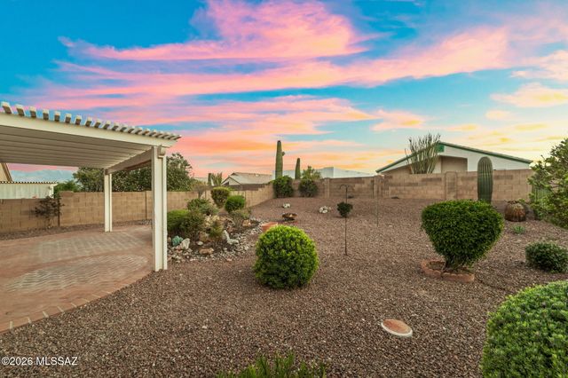 1755 N Vía Cananea, Green Valley, AZ 85614