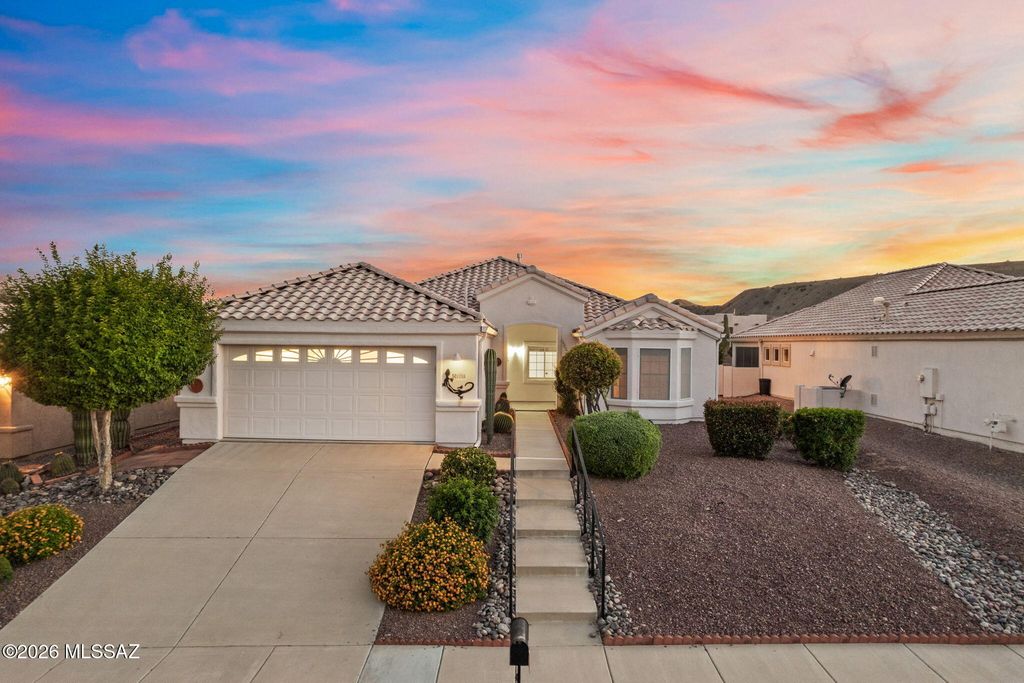 1755 N Vía Cananea, Green Valley, AZ 85614