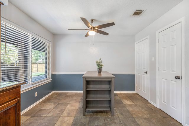 2700 Valleywood Drive, Grapevine, TX 76051
