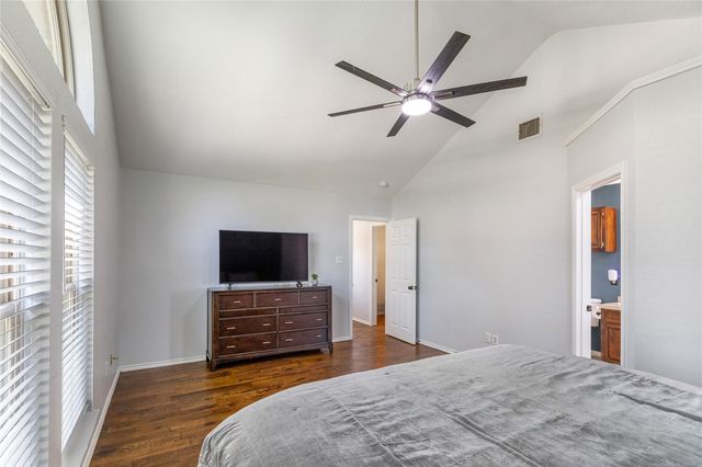 2700 Valleywood Drive, Grapevine, TX 76051
