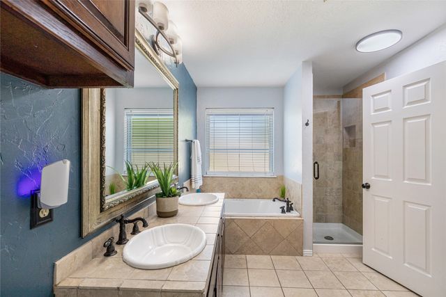 2700 Valleywood Drive, Grapevine, TX 76051