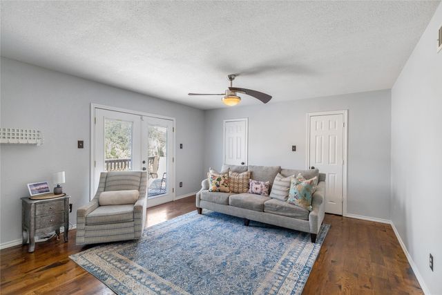 2700 Valleywood Drive, Grapevine, TX 76051