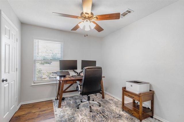 2700 Valleywood Drive, Grapevine, TX 76051