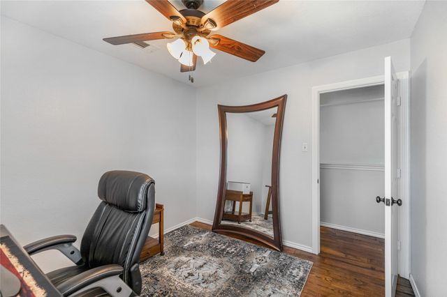 2700 Valleywood Drive, Grapevine, TX 76051