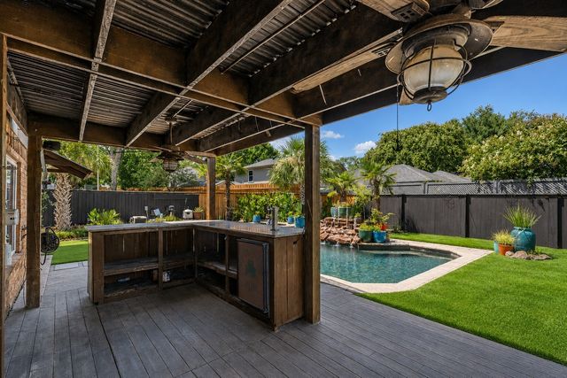 2700 Valleywood Drive, Grapevine, TX 76051