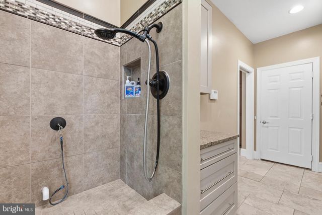 19313 CISSEL MANOR DR, Poolesville, MD 20837