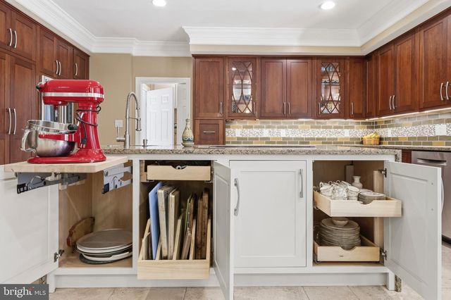 19313 CISSEL MANOR DR, Poolesville, MD 20837