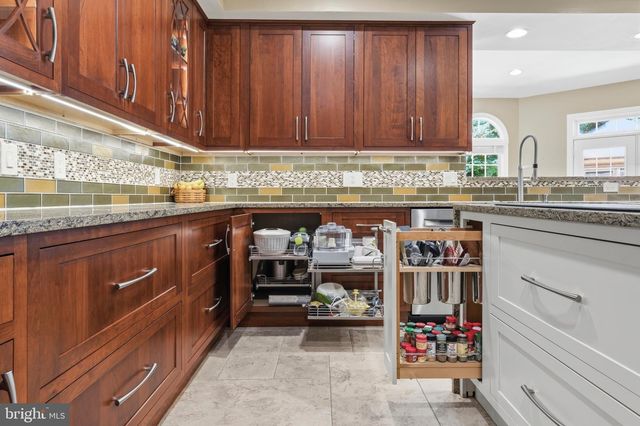19313 CISSEL MANOR DR, Poolesville, MD 20837