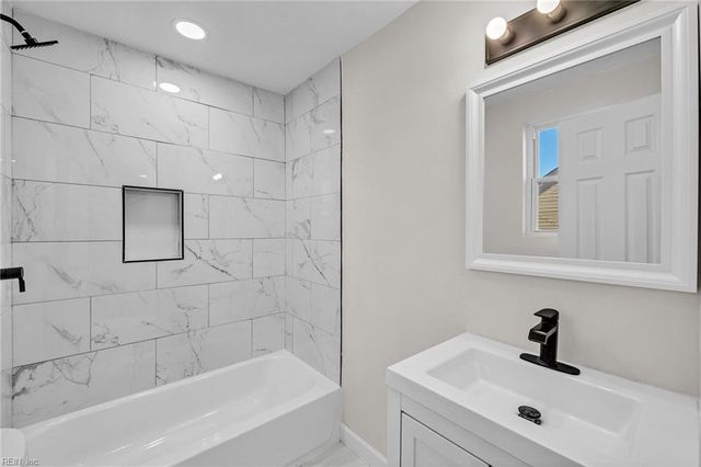 4112 Twin Pines RD, Portsmouth, VA 23703