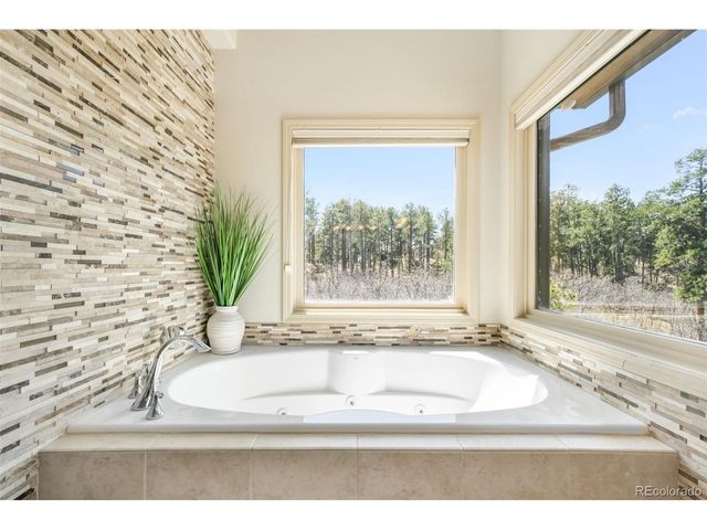 19790 Beacon Lite Rd, Monument, CO 80132
