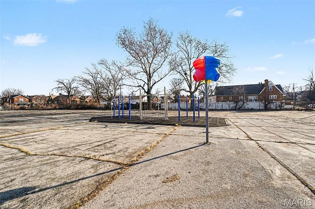 4160 N Kingshighway Boulevard, St Louis, MO 63115