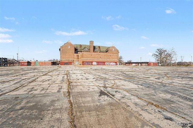 4160 N Kingshighway Boulevard, St Louis, MO 63115