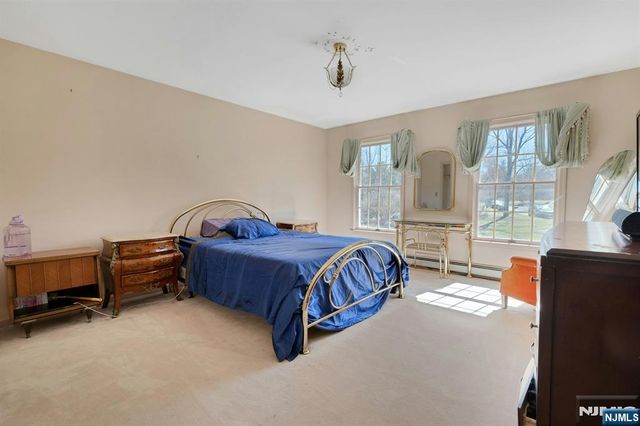 5 Noble Court, Washington Township, NJ 07853