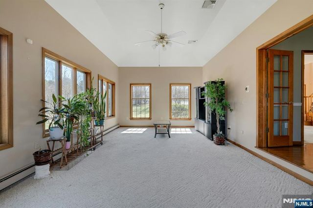 5 Noble Court, Washington Township, NJ 07853