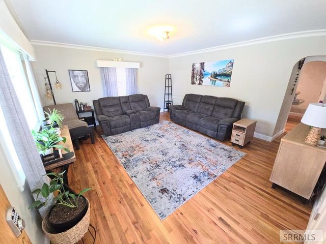 311 Gladstone Street, Idaho Falls, ID 83401