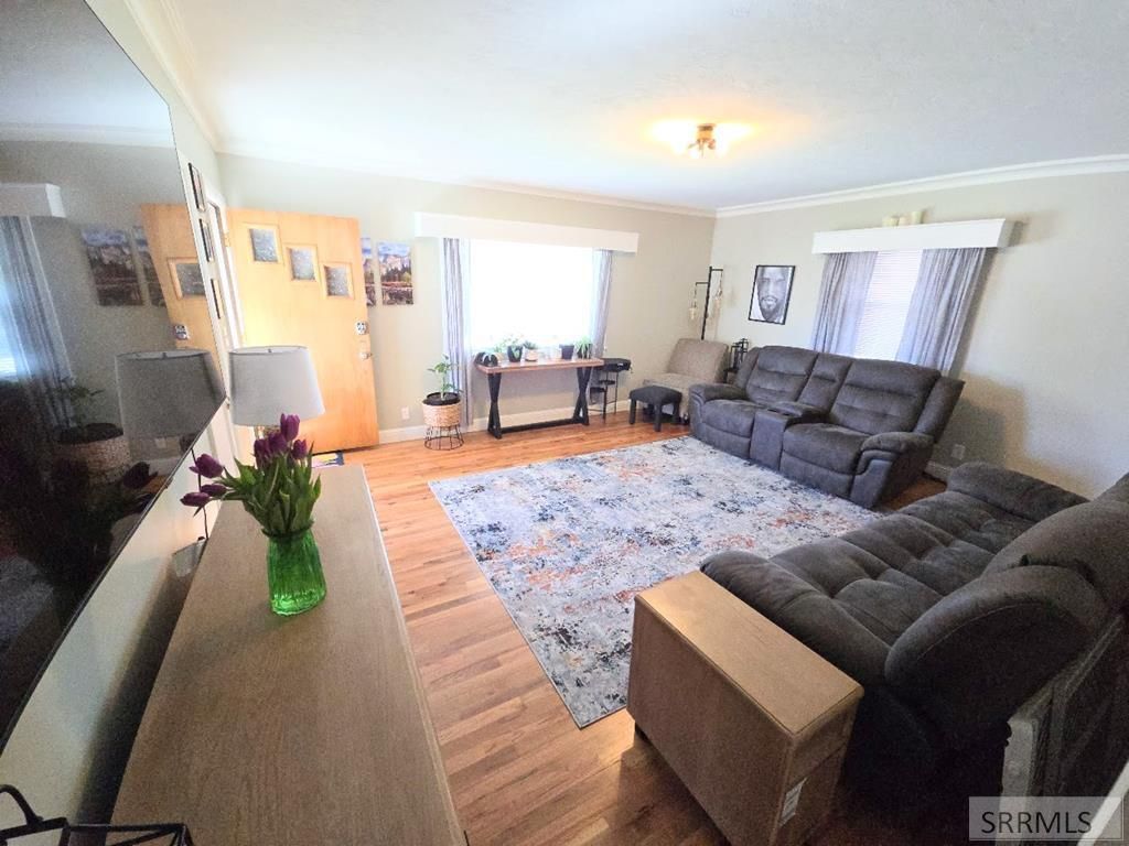 Image 5 of property listing at 311 Gladstone Street, Idaho Falls, ID 83401