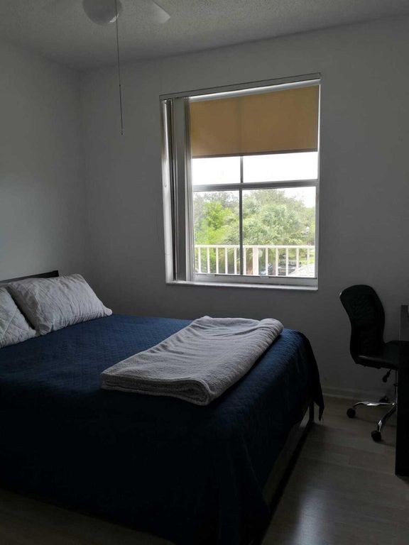 Image 13 of property listing at 2100 Greenview Shores Boulevard 523, Wellington, FL 33414