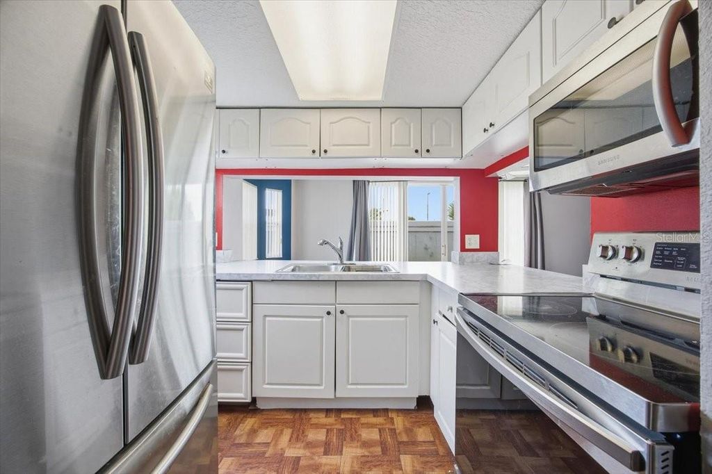 Image 13 of property listing at 135 ORCHID DRIVE, Davenport, FL 33897