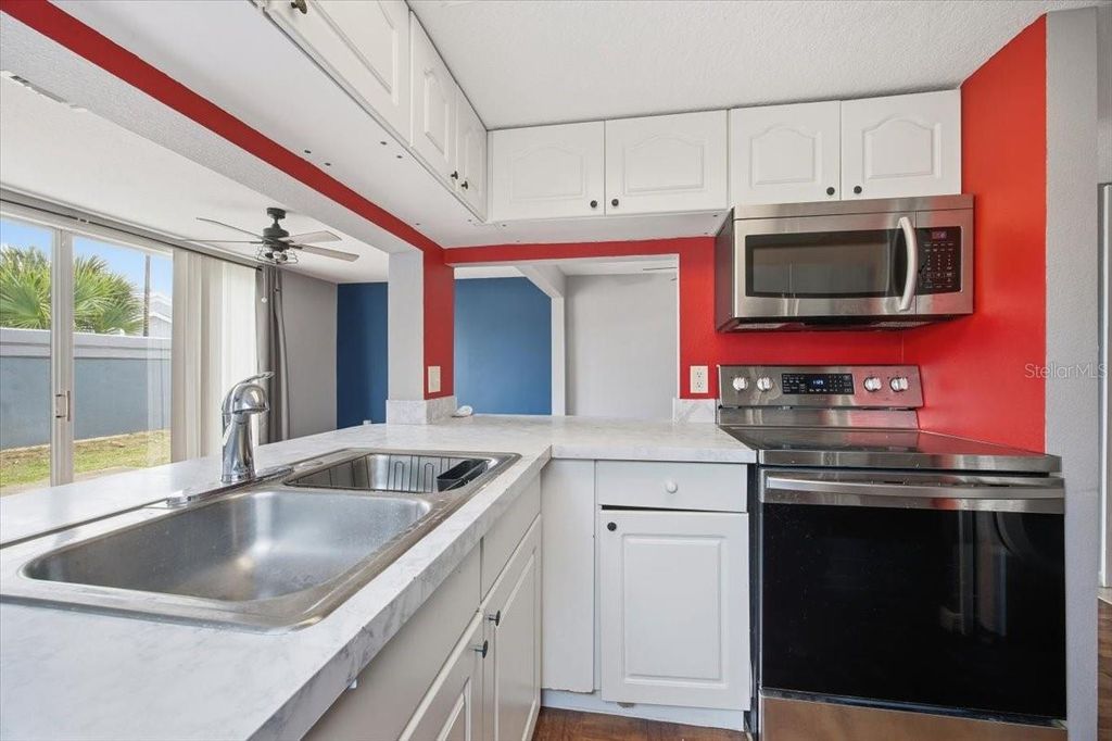 Image 14 of property listing at 135 ORCHID DRIVE, Davenport, FL 33897