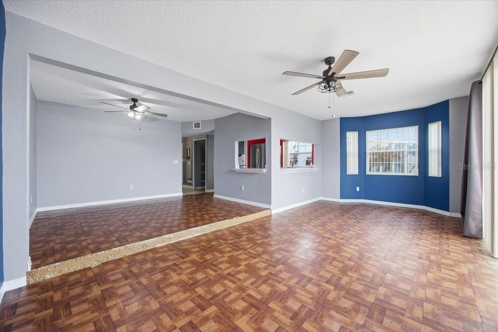 Image 16 of property listing at 135 ORCHID DRIVE, Davenport, FL 33897