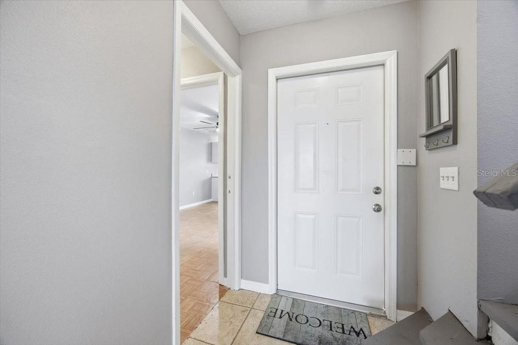 Image 5 of property listing at 135 ORCHID DRIVE, Davenport, FL 33897