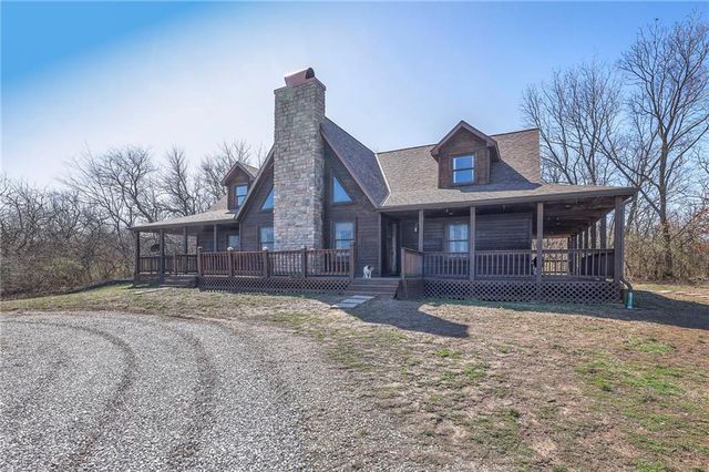 684 NW 832P Road, Blairstown, MO 64726