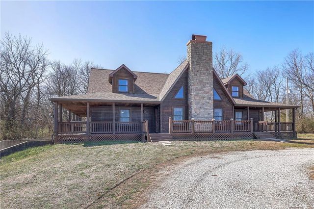 684 NW 832P Road, Blairstown, MO 64726