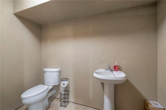 684 NW 832P Road, Blairstown, MO 64726