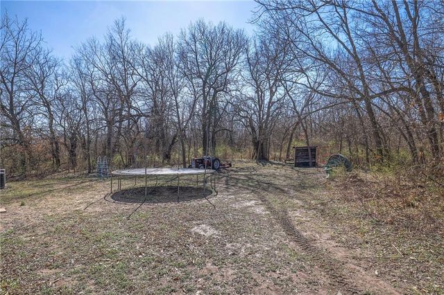 684 NW 832P Road, Blairstown, MO 64726